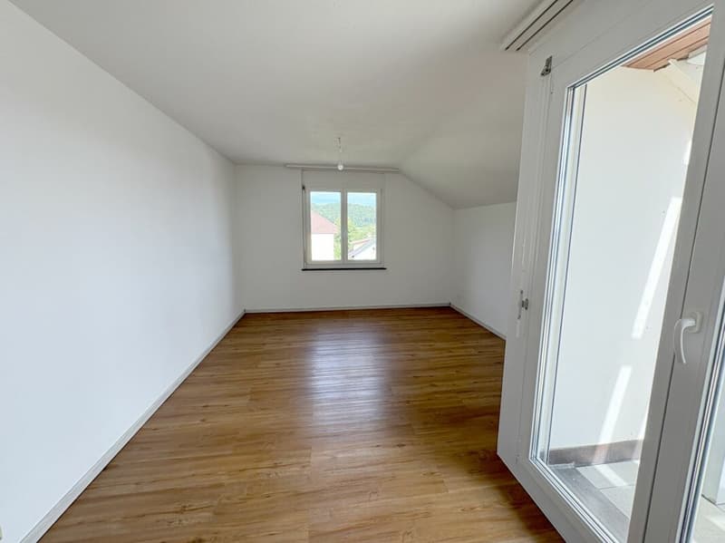 4.5-Zimmer-Wohnung mit traumhafter Aussicht und 170 m² Nutzfläche (6)