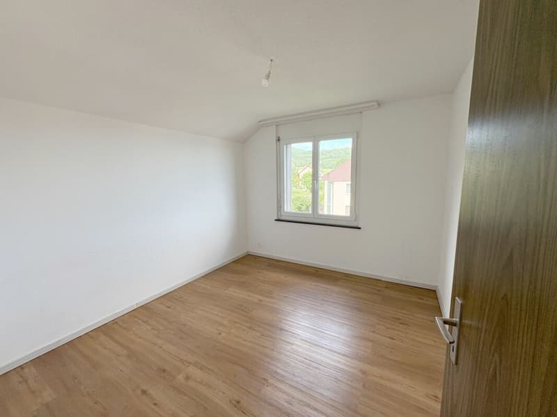 4.5-Zimmer-Wohnung mit traumhafter Aussicht und 170 m² Nutzfläche (7)