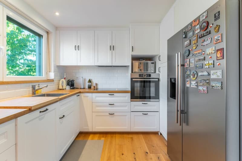 Schön renovierte 3.5 Zimmer Wohnung - ideal für Singles, Paare & Pendler (1)