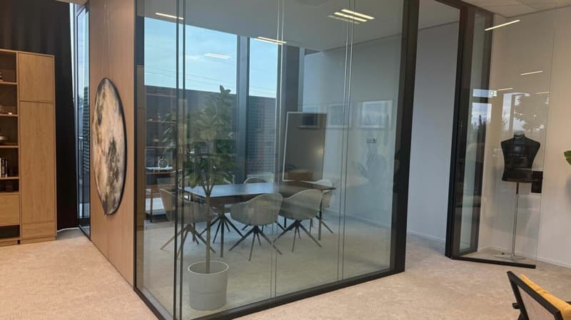 116 m² Büro mit eigener Teeküche und zwei Tiefgaragenplätzen in Rotkreuz (10)