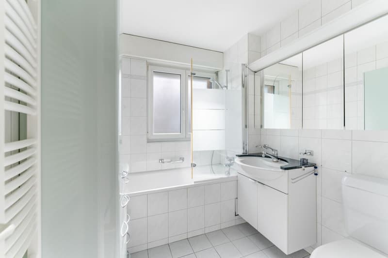 4.5 Zimmer | Garage | Sauna | Gemeinschaftsraum | grosser Garten mit Grillplatz | verglaster Balkon (7)