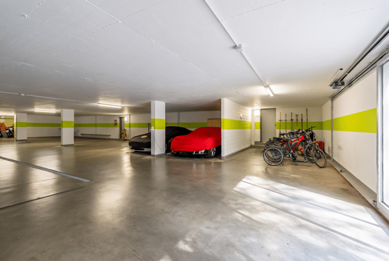 4.5 Zimmer | Garage | Sauna | Gemeinschaftsraum | grosser Garten mit Grillplatz | verglaster Balkon (12)