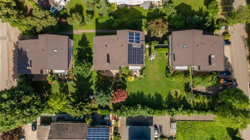 4.5 Zimmer | Garage | Sauna | Gemeinschaftsraum | grosser Garten mit Grillplatz | verglaster Balkon (15)