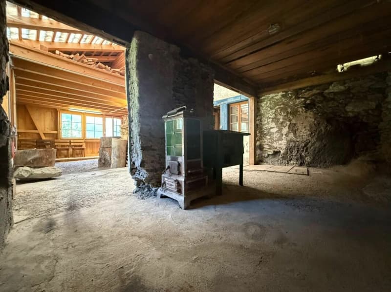 Einmalige Gelegenheit in Lauterbrunnen - Landwirtschaftliche Liegenschaft mit Wohnhaus, Scheune und drei weiteren Grundstücken (12)