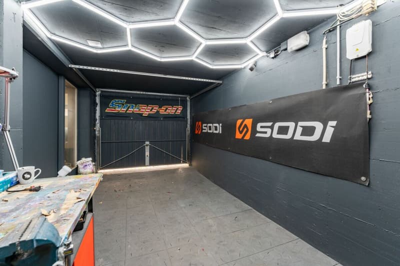 Grosses Haus | renoviert | viel Garten | 3 Garagenboxen | Büro | Werkstatt | Partyraum | 66 m² Dachstock im Edelrohbau | Einlegerwohnung möglich (12)