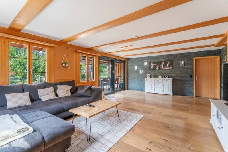 Grosses Haus | renoviert | viel Garten | 3 Garagenboxen | Büro | Werkstatt | Partyraum | 66 m² Dachstock im Edelrohbau | Einlegerwohnung möglich (2)