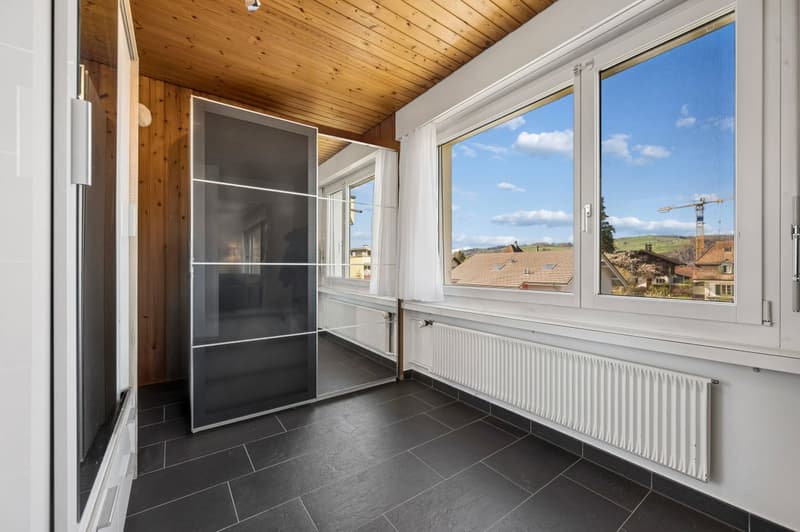 Gepflegte 4.5-Zimmer-Wohnung mit Balkon und Weitsicht (7)