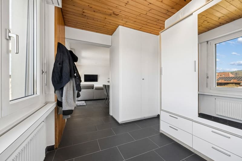 Gepflegte 4.5-Zimmer-Wohnung mit Balkon und Weitsicht (6)