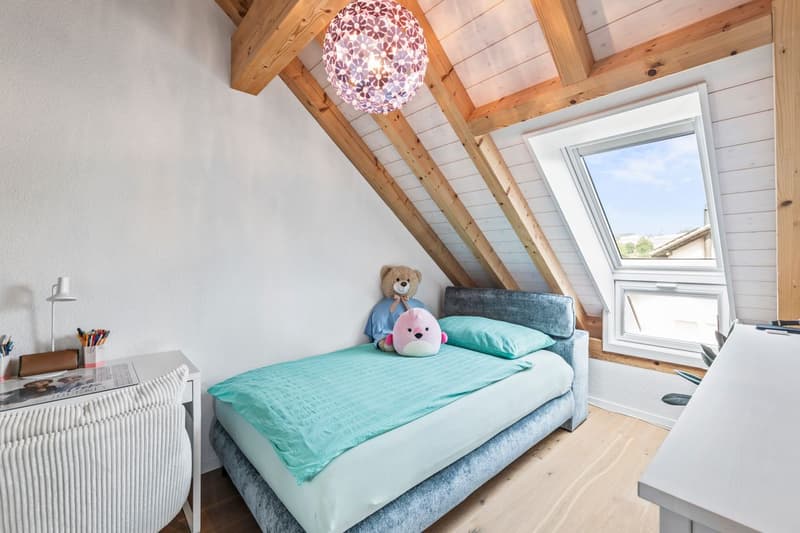 5.5-Zimmer-Maisonette: 146 m² Wohnkomfort mit Galerie, Terrasse und Weitsicht (8)