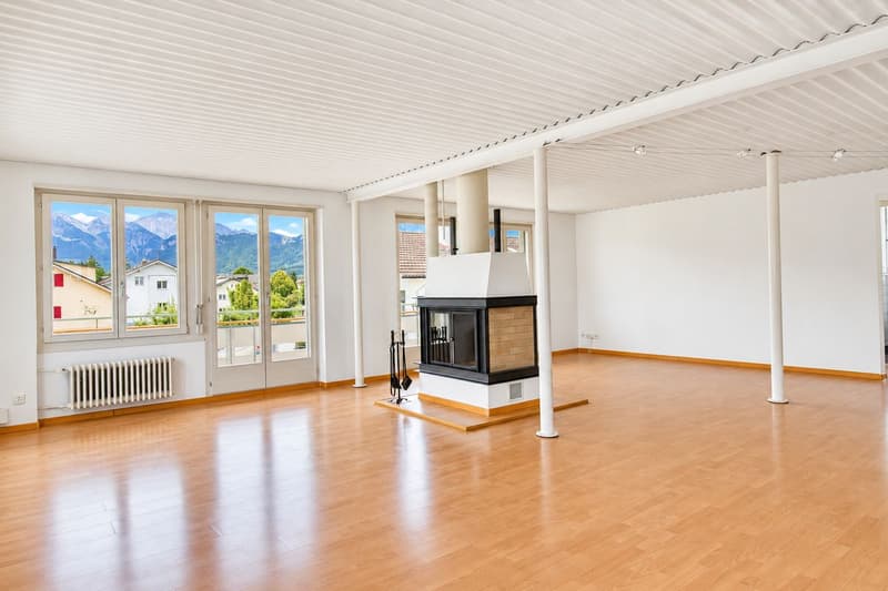 3-Zimmer-Loft mit Cheminée, Bergsicht, Balkon und Terrasse in Thun (2)
