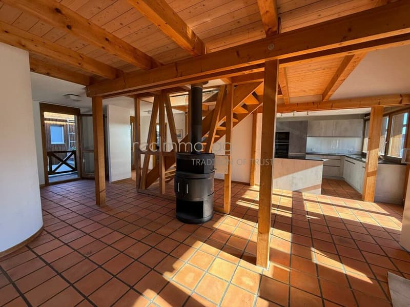 Mehrfamilienhaus mit 5 Wohneinheiten im Dorfkern von Buttwil - attraktive Renditemöglichkeit (2)