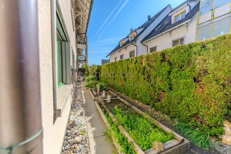 Exklusive 4.5-Zimmer-Gartenwohnung mit grosszügigem Aussenbereich (11)