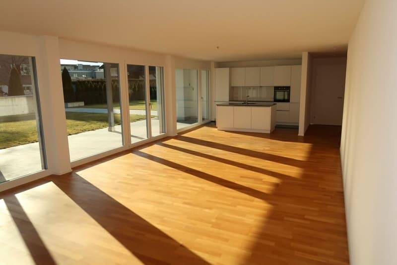 Exklusive 5.5-Zimmer-Gartenwohnung mit hochwertigem Ausbaustandard in Einsiedeln (10)