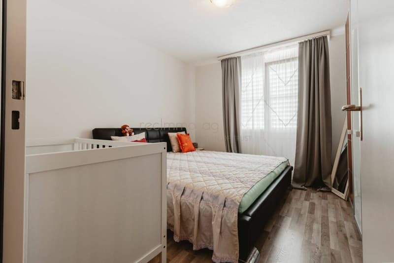 Attraktive 4.5-Zimmer-Eigentumswohnung und Balkon in Cham (2)