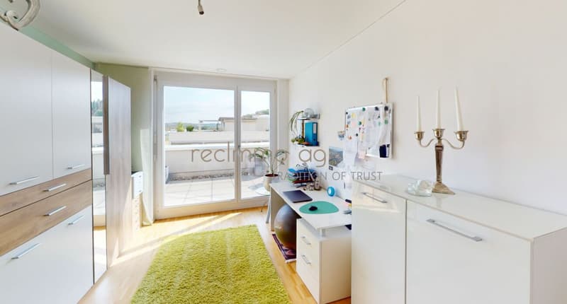 Grosszügige 4.5-Zimmer-Wohnung mit aussergewöhnlicher 145 m² Terrasse in Koblenz (2)