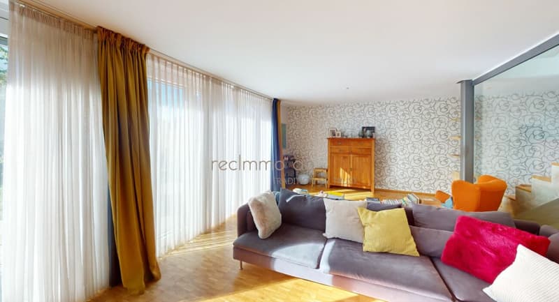 Grosszügiges 6.5-Zimmer-Familienhaus mit Garten in Obfelden (2)