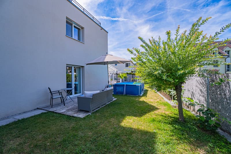 Moderne 5.5-Zimmer-Doppelhaushälfte - ideal für Familien (4)