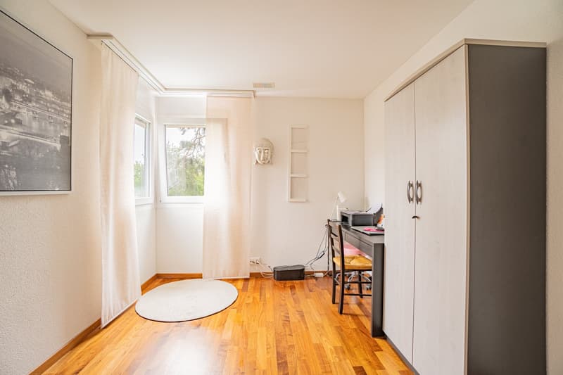 Moderne 5.5-Zimmer-Doppelhaushälfte - ideal für Familien (15)