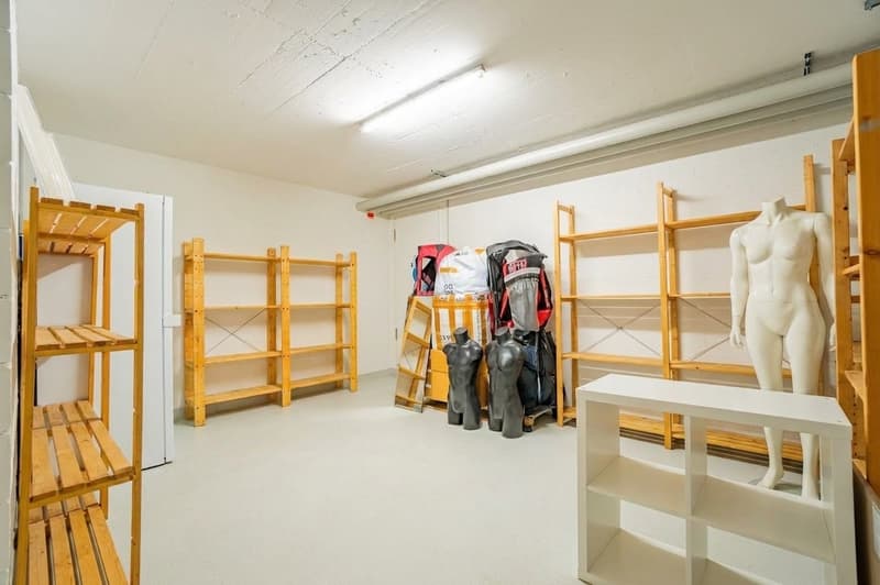 Moderne 5.5-Zimmer-Doppelhaushälfte - ideal für Familien (18)
