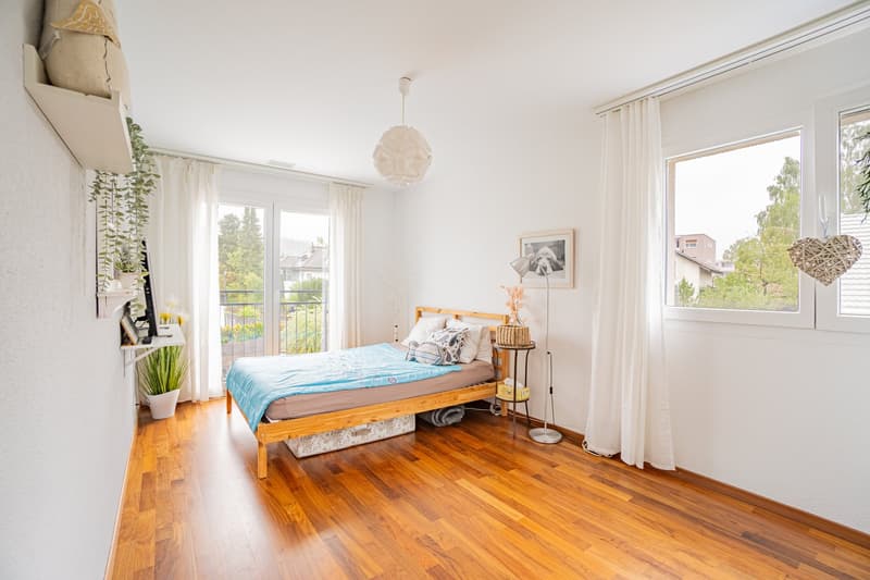 Moderne 5.5-Zimmer-Doppelhaushälfte - ideal für Familien (13)
