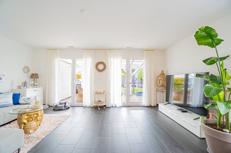 Moderne 5.5-Zimmer-Doppelhaushälfte - ideal für Familien (9)