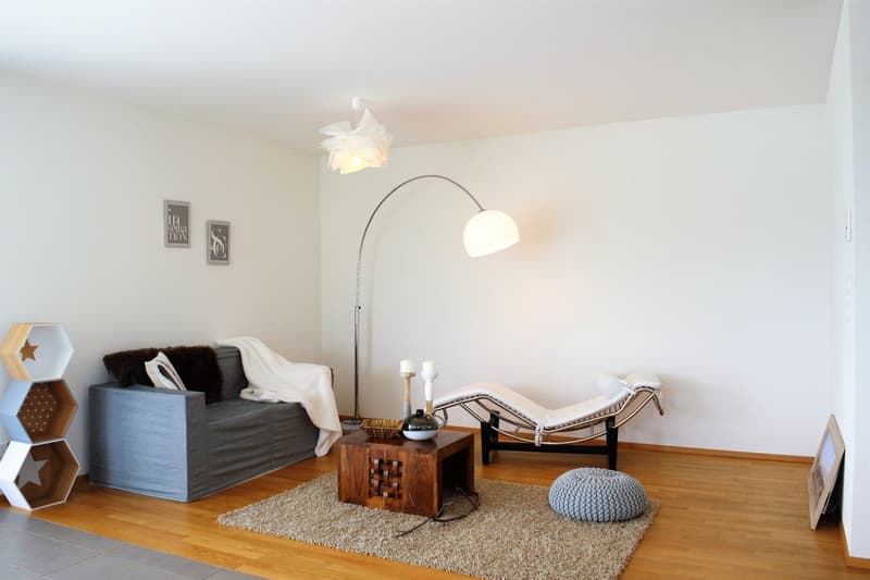 Moderne und helle 2.5-Zimmer-Neubauwohnung mit grossem Balkon (6)