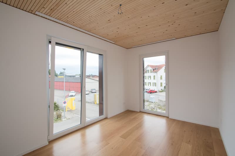 Moderne helle 2.5 Zimmer-Wohnung mit Balkon in Seenähe (7)