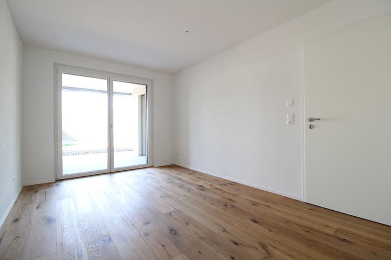 Moderne 2.5 Zimmer-Neubauwohnung mit grosszügigem Sitzplatz in Wängi (5)
