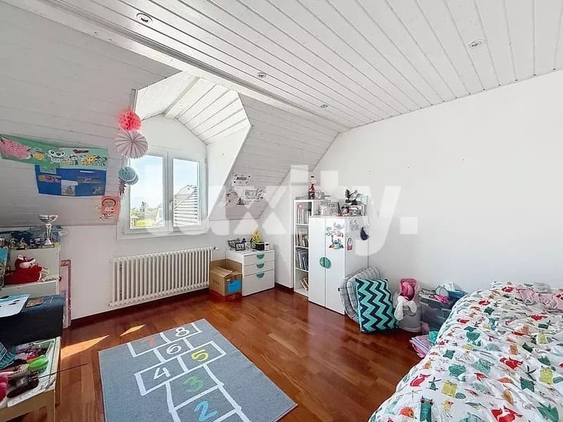 Beautiful villa apartment ? generous volumes and a privileged setting (4)