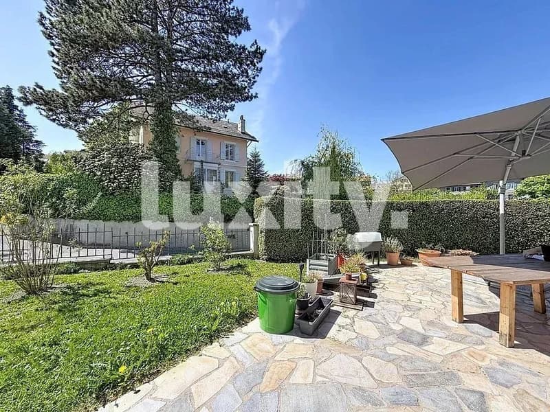 Beautiful villa apartment ? generous volumes and a privileged setting (7)