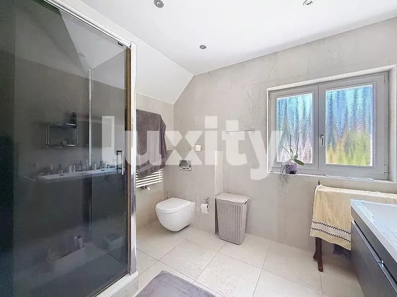 Beautiful villa apartment ? generous volumes and a privileged setting (6)