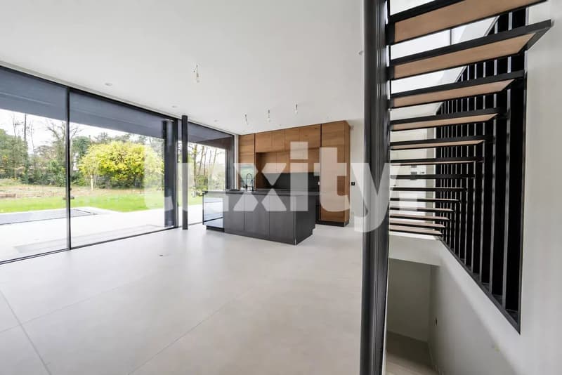 MAISON CONTEMPORAINE AVEC PISCINE (2)