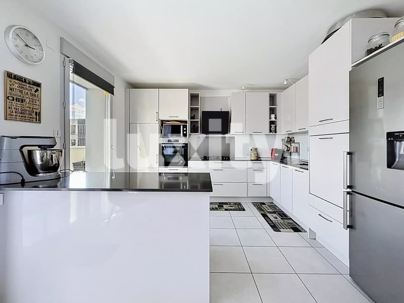 Appartement lumineux en dernier étage (4)