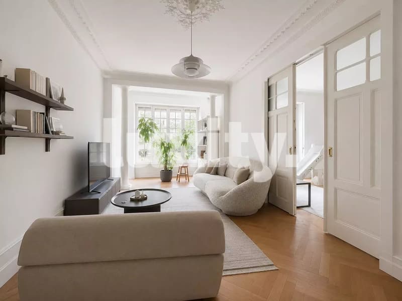 Élégant appartement haussmannien avec balcon (1)