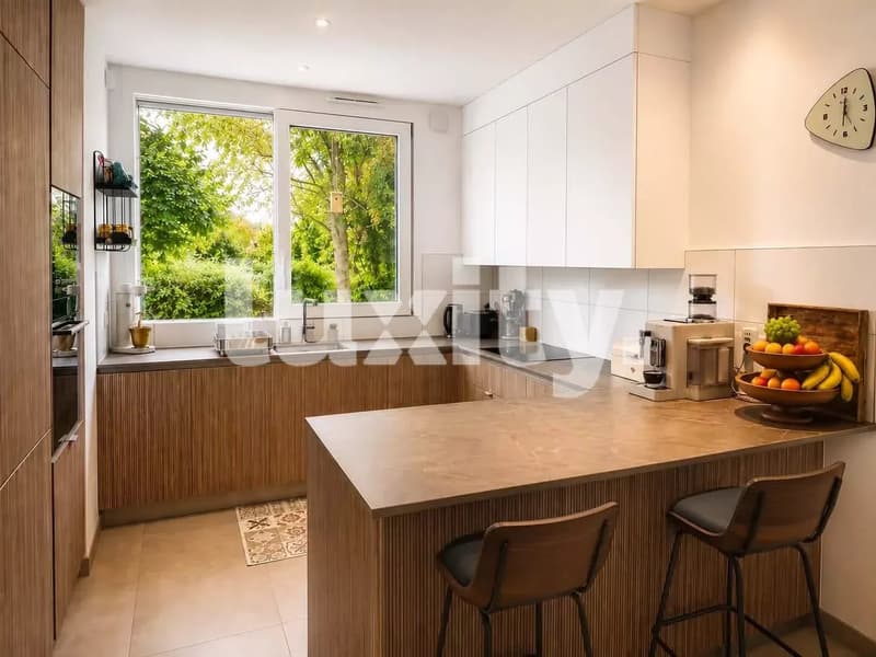 Maison familiale contemporaine avec grand jardin (3)