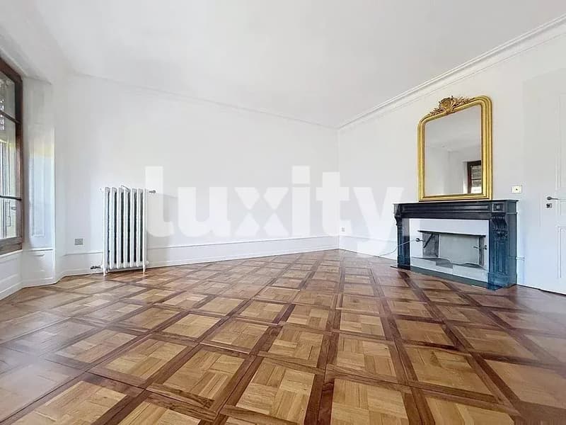 Superbe appartement de type Haussmannien (1)