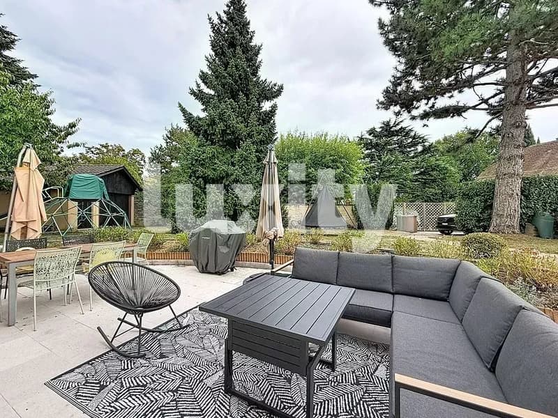ROLLE ? Belle villa mitoyenne de 5 pièces avec jardin et terrasse (1)