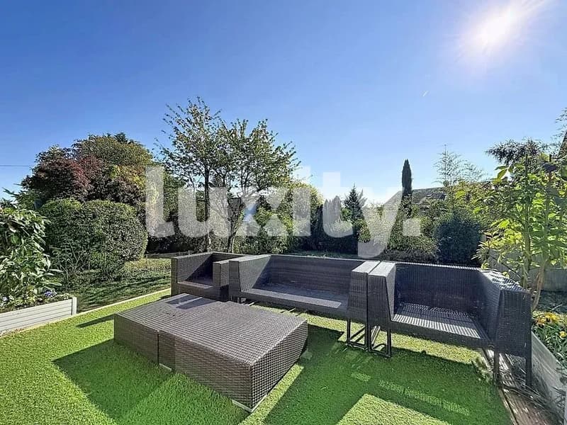 CHAVANNES-DES-BOIS ? Maison familiale d'environ 120 m² avec jardin (2)