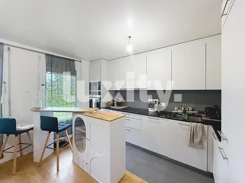 Bel appartement lumineux entouré de verdure. (3)