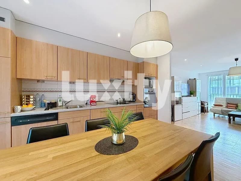 VERSOIX ? SUPERBE 4 PIÈCES MEUBLÉ DE 80 M², LUMINEUX ET AU CALME, À 5 MINUTES DE LA GARE ! (2)