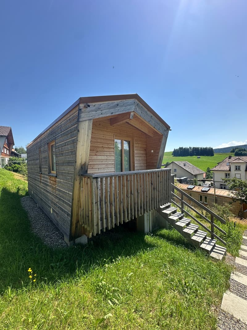 Eines der drei Sonnenbalkone