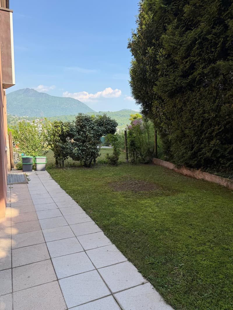 Appartamento 3.5 locali con giardino a Manno (4)