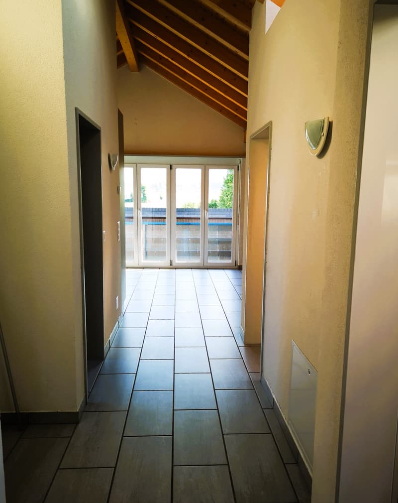 Wunderschöne 4.5 Zimmer-DG-Wohnung mit Panoramablick (6)