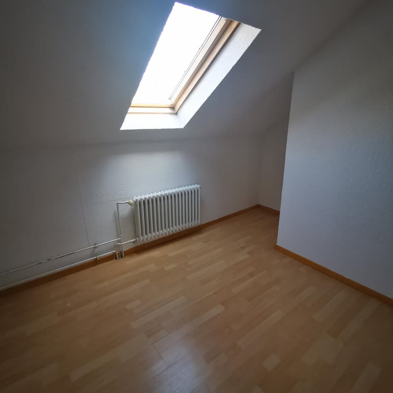 Günstige 4.5-Zimmer-Wohnung in Bärau (3)
