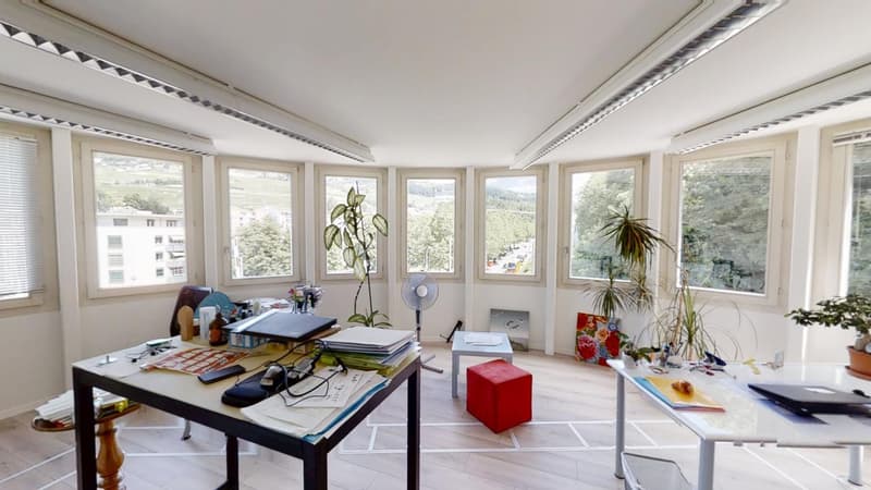 Spacieux bureaux de 12 pièces avec balcon et vue panoramique à Vevey avec 4 places de parking (7)