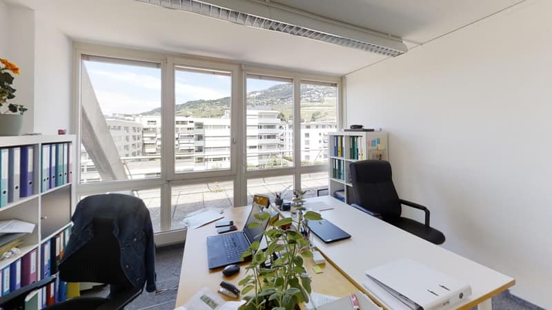 Spacieux bureaux de 12 pièces avec balcon et vue panoramique à Vevey avec 4 places de parking (12)