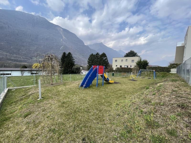 MODERNO ED AMPIO APPARTAMENTO 2.5 CON DUE POSTEGGI INTERNI (12)