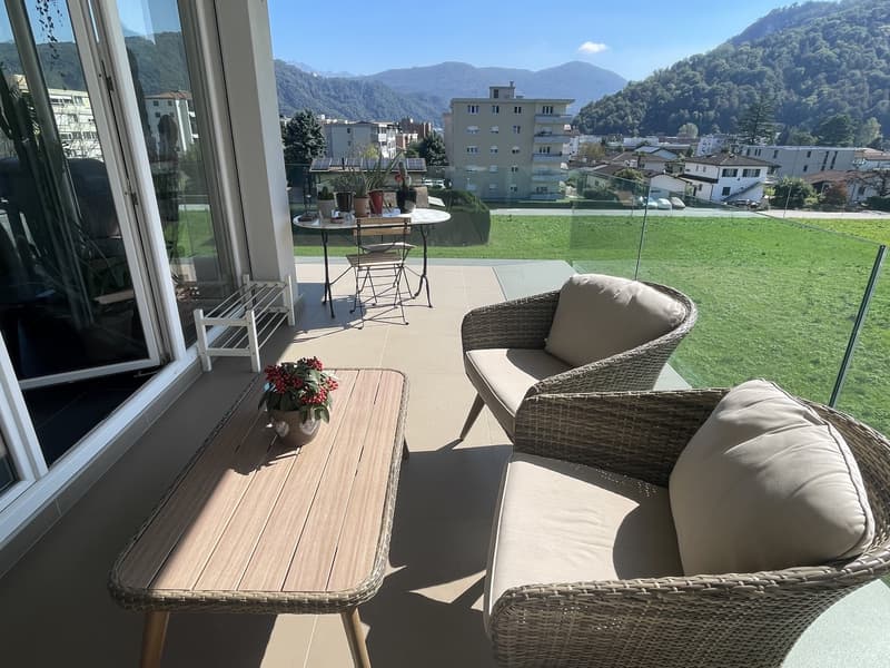 BELL' APPARTAMENTO 3.5 CON GRANDE TERRAZZA E 2 POSTEGGI (13)