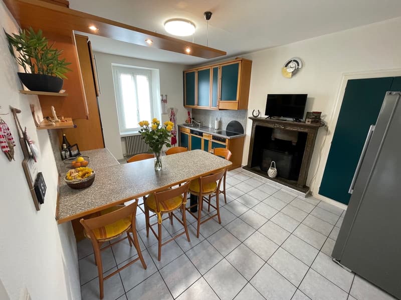 INTERESSANTE CASA 6.5 LOCALI CON GIARDINETTO (4)