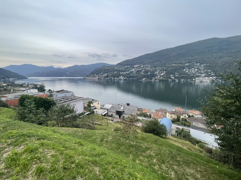 SPLENDIDO TERRENO EDIFICABILE CON MERAVIGLIOSA VISTA LAGO (5)